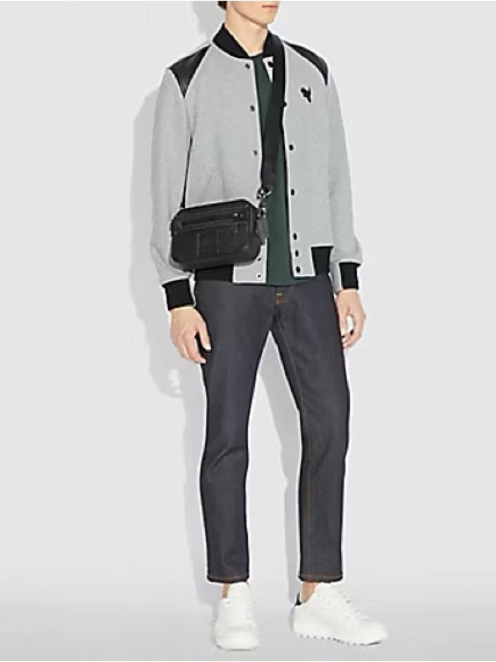 Coach Academy Crossbody Black Leather Camera Bag | men, women, unisex - Picture 4 of 17